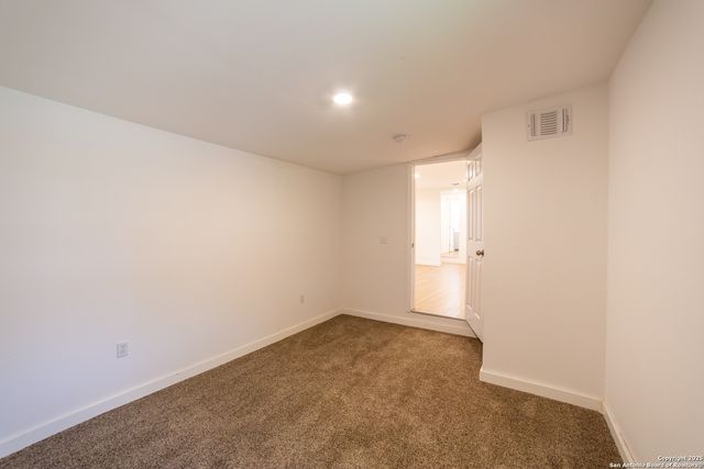 2326 Cincinnati # 202, San Antonio, TX 78228