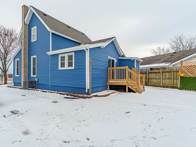 214 S Prospect Street, Marengo, IL 60152