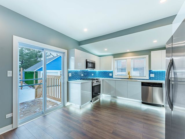 214 S Prospect Street, Marengo, IL 60152