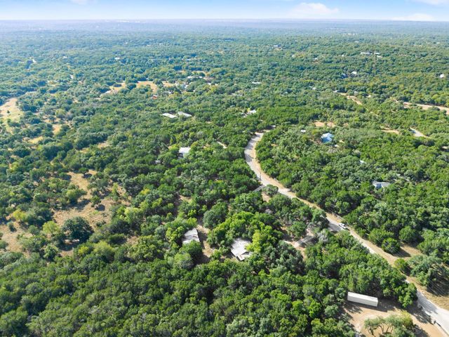 800 Todo LN, Driftwood, TX 78619