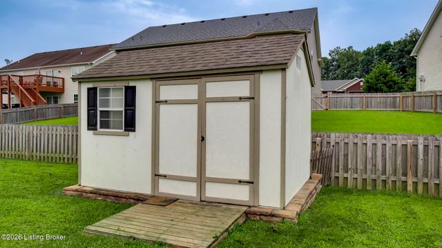 11109 Pebble Trace, Louisville, KY 40229