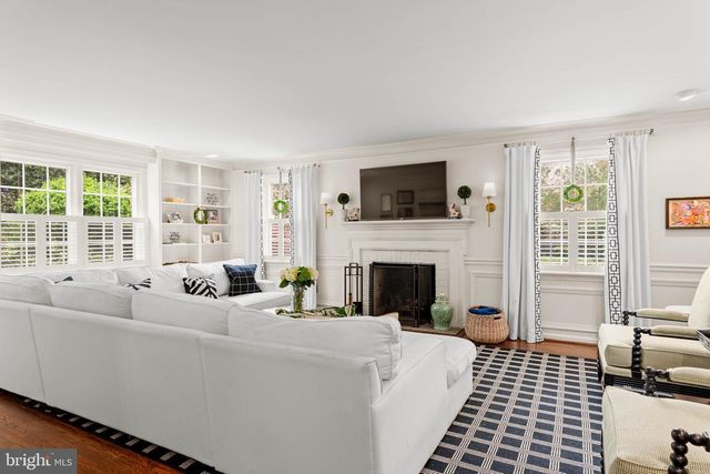 1425 COUNTY LINE RD, Bryn Mawr, PA 19010
