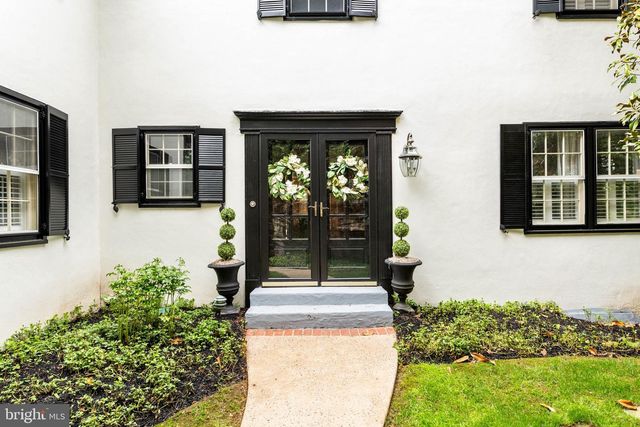 1425 COUNTY LINE RD, Bryn Mawr, PA 19010