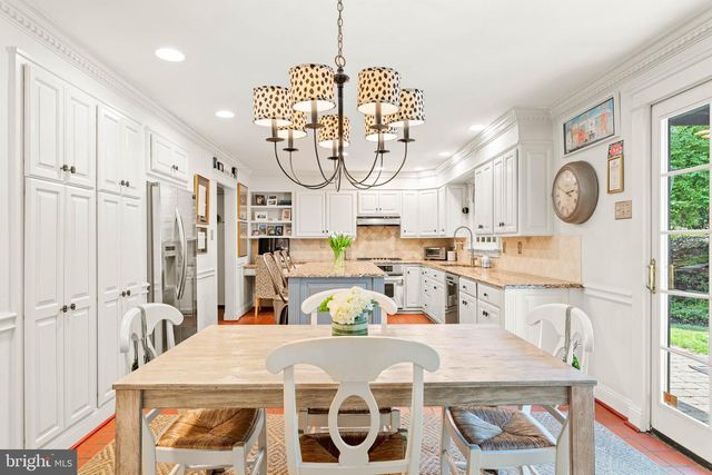 1425 COUNTY LINE RD, Bryn Mawr, PA 19010