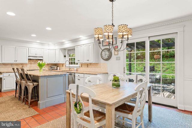 1425 COUNTY LINE RD, Bryn Mawr, PA 19010