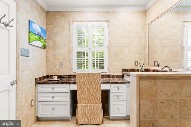 1425 COUNTY LINE RD, Bryn Mawr, PA 19010