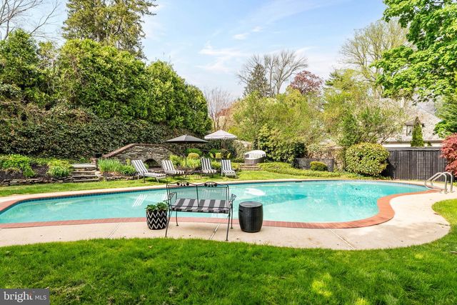 1425 COUNTY LINE RD, Bryn Mawr, PA 19010