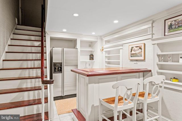 1425 COUNTY LINE RD, Bryn Mawr, PA 19010