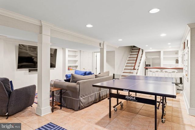 1425 COUNTY LINE RD, Bryn Mawr, PA 19010