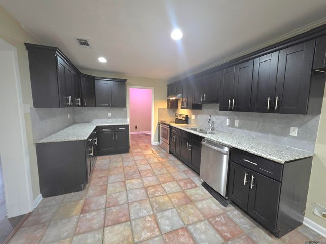 5219 Goodland Dr, Greenwell Springs, LA 70739