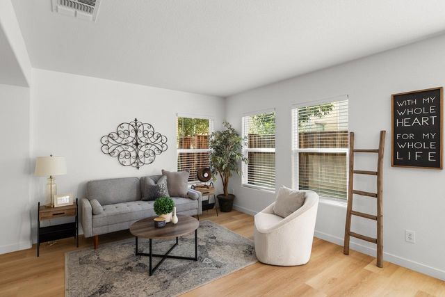 16711 Colonial Trl, Lathrop, CA 95330