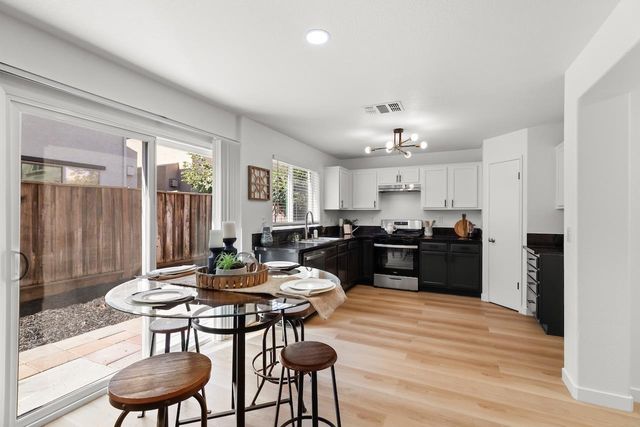 16711 Colonial Trl, Lathrop, CA 95330
