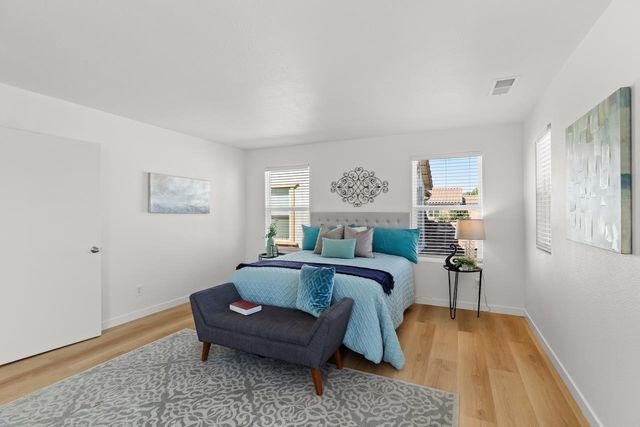 16711 Colonial Trl, Lathrop, CA 95330
