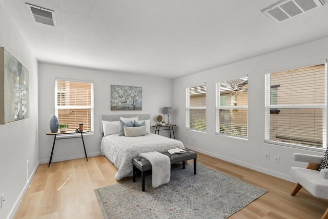 16711 Colonial Trl, Lathrop, CA 95330