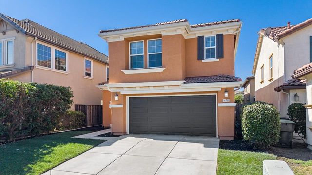 16711 Colonial Trl, Lathrop, CA 95330