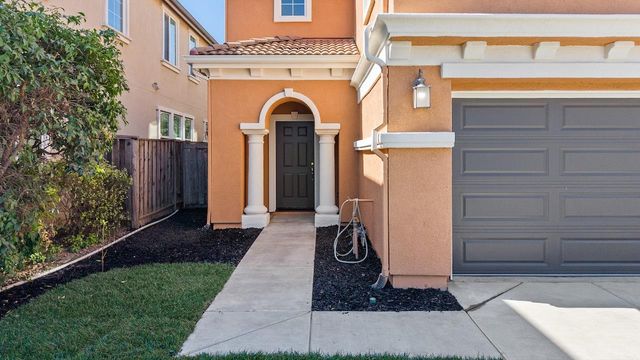 16711 Colonial Trl, Lathrop, CA 95330