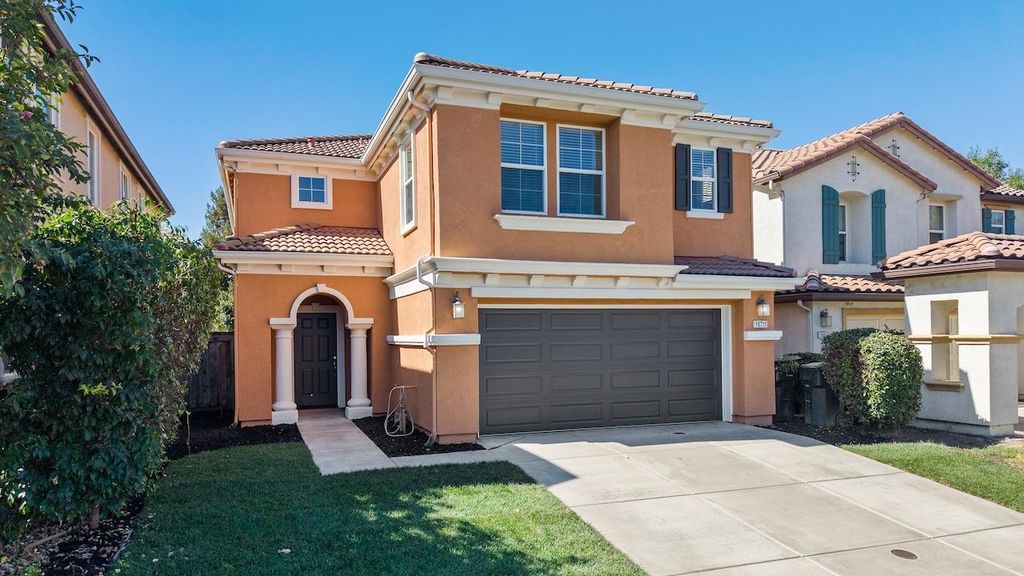16711 Colonial Trl, Lathrop, CA 95330