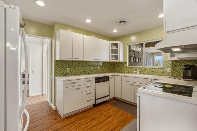 77305 Indiana Avenue, Palm Desert, CA 92211