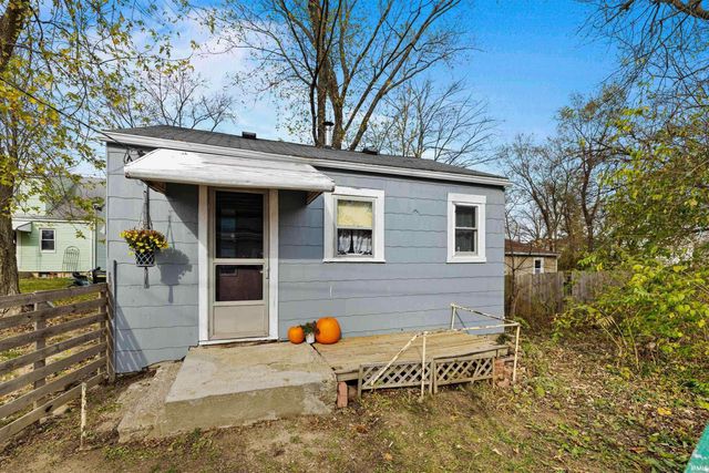 3902 & 3904 Grayston Avenue, Fort Wayne, IN 46806