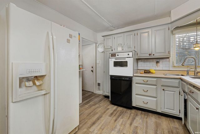 3902 & 3904 Grayston Avenue, Fort Wayne, IN 46806