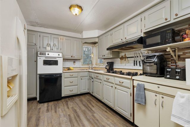 3902 & 3904 Grayston Avenue, Fort Wayne, IN 46806