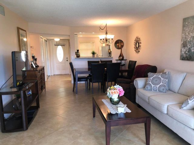 3508 SW Natura Boulevard 201, Deerfield Beach, FL 33441