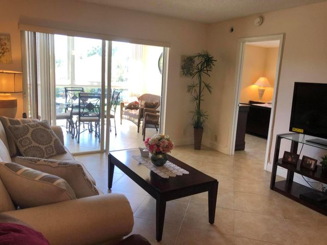 3508 SW Natura Boulevard 201, Deerfield Beach, FL 33441