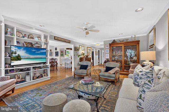 6638 WALNUTWOOD CIR, Baltimore, MD 21212