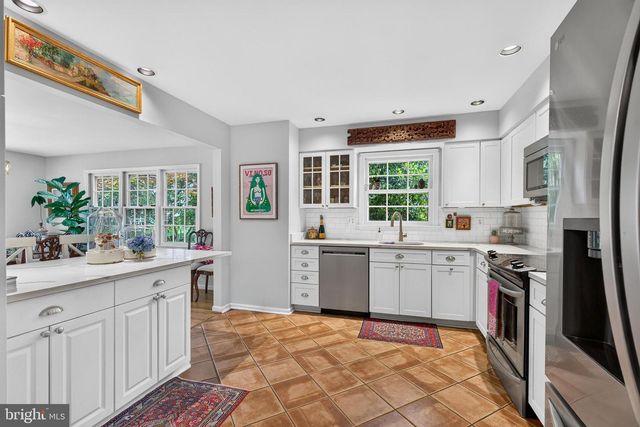 6638 WALNUTWOOD CIR, Baltimore, MD 21212
