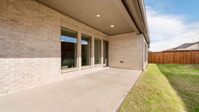 1711 Hillside Stroll Drive, Lavon, TX 75166