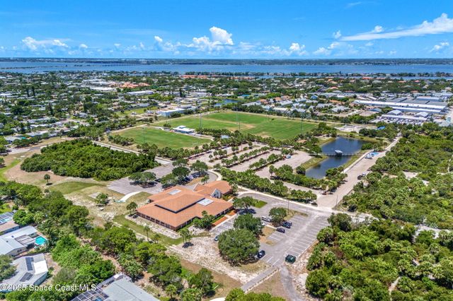 215 S Robert Way, Satellite Beach, FL 32937