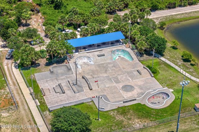 215 S Robert Way, Satellite Beach, FL 32937