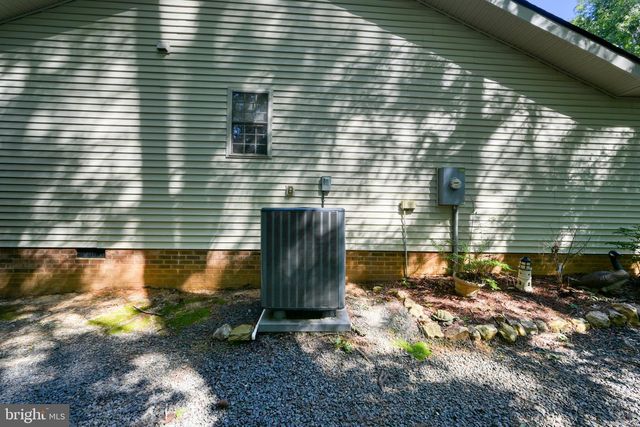135 WINDWOOD COVES BLVD, Mineral, VA 23117