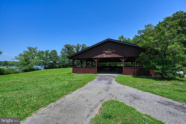 135 WINDWOOD COVES BLVD, Mineral, VA 23117