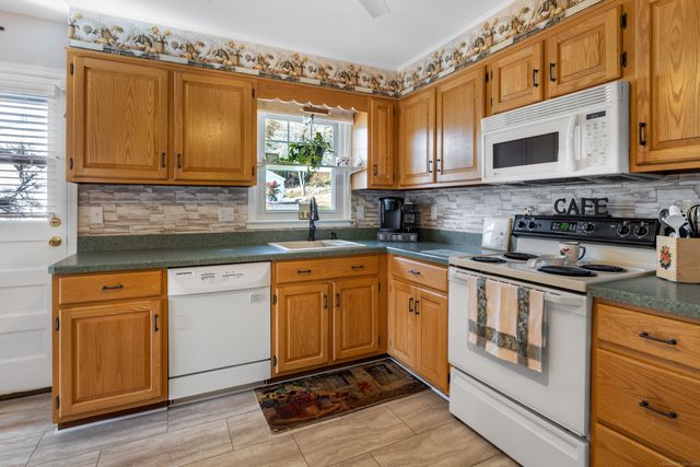 7 Lycett Court, Norwalk, CT 06850