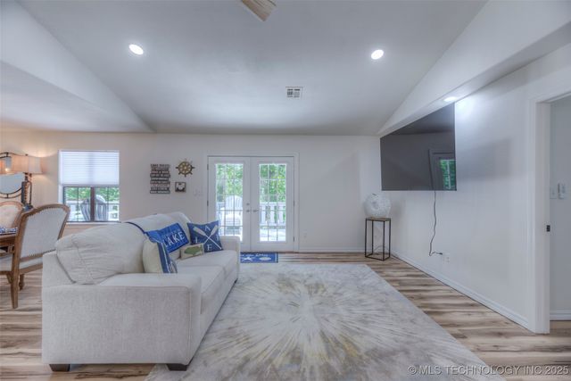 31680 S 602 Road, Grove, OK 74344