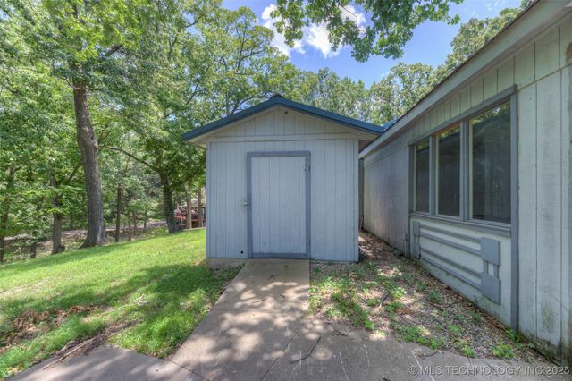 31680 S 602 Road, Grove, OK 74344