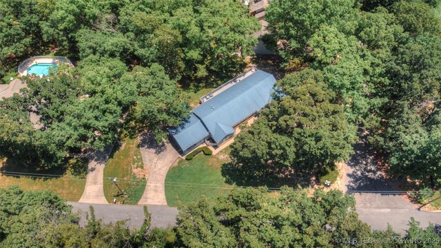 31680 S 602 Road, Grove, OK 74344