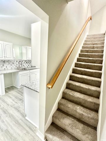 1411 S VanBuren Street, Auburn, IN 46706