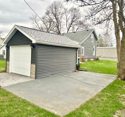 1411 S VanBuren Street, Auburn, IN 46706