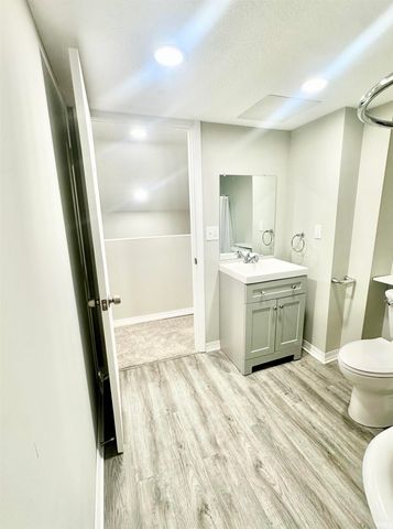 1411 S VanBuren Street, Auburn, IN 46706