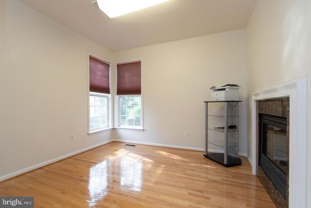 13312 SCOTCH RUN CT, Centreville, VA 20120