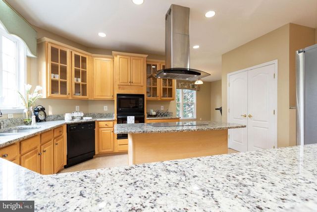 13312 SCOTCH RUN CT, Centreville, VA 20120