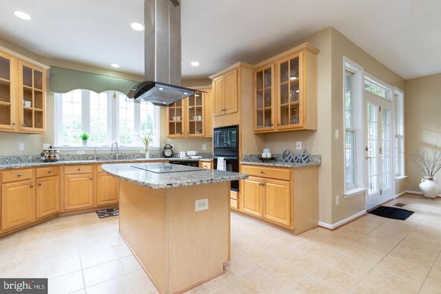 13312 SCOTCH RUN CT, Centreville, VA 20120