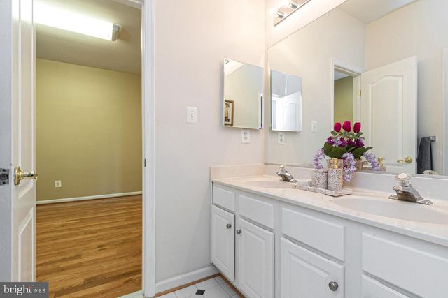 13312 SCOTCH RUN CT, Centreville, VA 20120