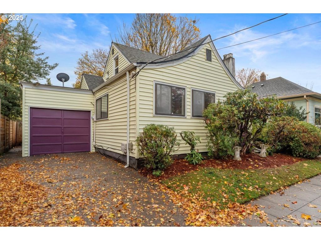 5718 Se LAFAYETTE St, Portland, OR 97206