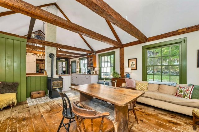 5 Trask Mountain Road, Wolfeboro, NH 03894
