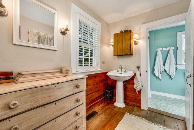 5 Trask Mountain Road, Wolfeboro, NH 03894