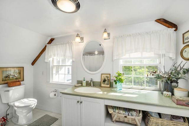 5 Trask Mountain Road, Wolfeboro, NH 03894