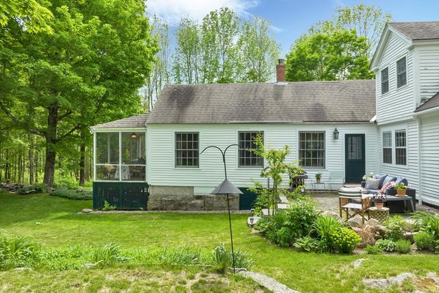 5 Trask Mountain Road, Wolfeboro, NH 03894